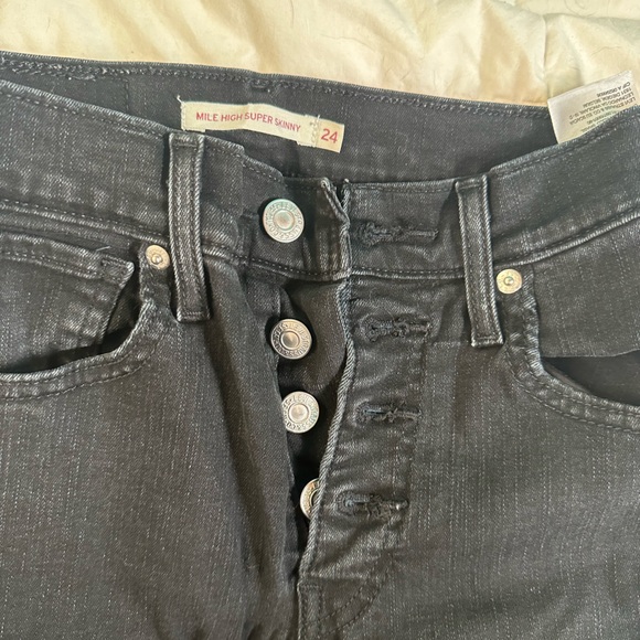 Black Mile High Levi’s Super Skinny Jeans with Silver Buttons - Picture 2 of 5